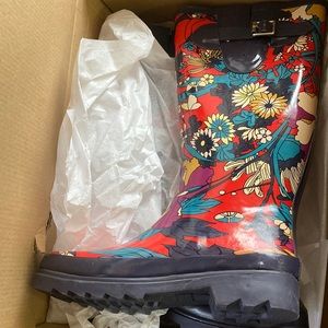 Women’s rain boots nice floral design